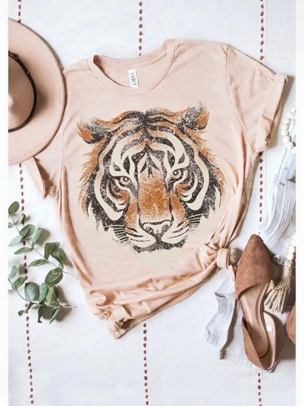 HRT & LUV Tiger Big Face Mineral Graphic Tee in Pink